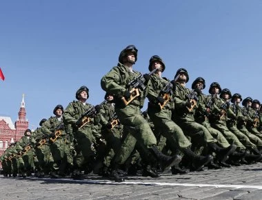 «Victory Day»: Ρωσική επίδειξη ισχύος - Για πρώτη φορά πέταξαν τα Su-57 και Mig-31 εξοπλισμένα με τον... Kinzhal